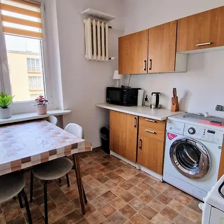 Cosyacommodationmanufaktura&orientarium&atlasarena *